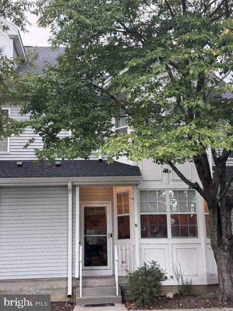 Townhouse For Rent - 702 Blossom Circle<br/> Middlesex County, DAYTON, NJ 08810