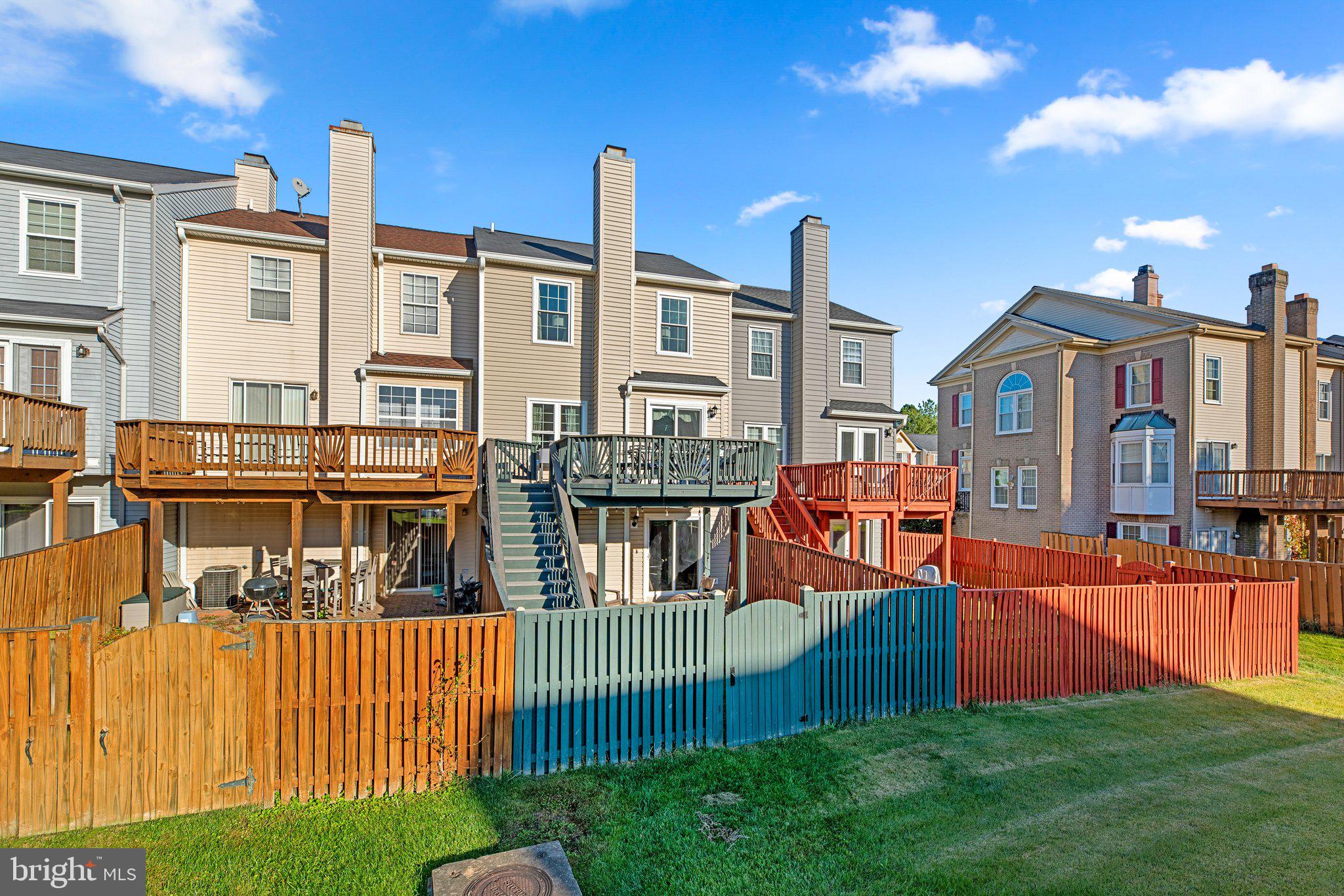 SEVEN OAKS - Residential