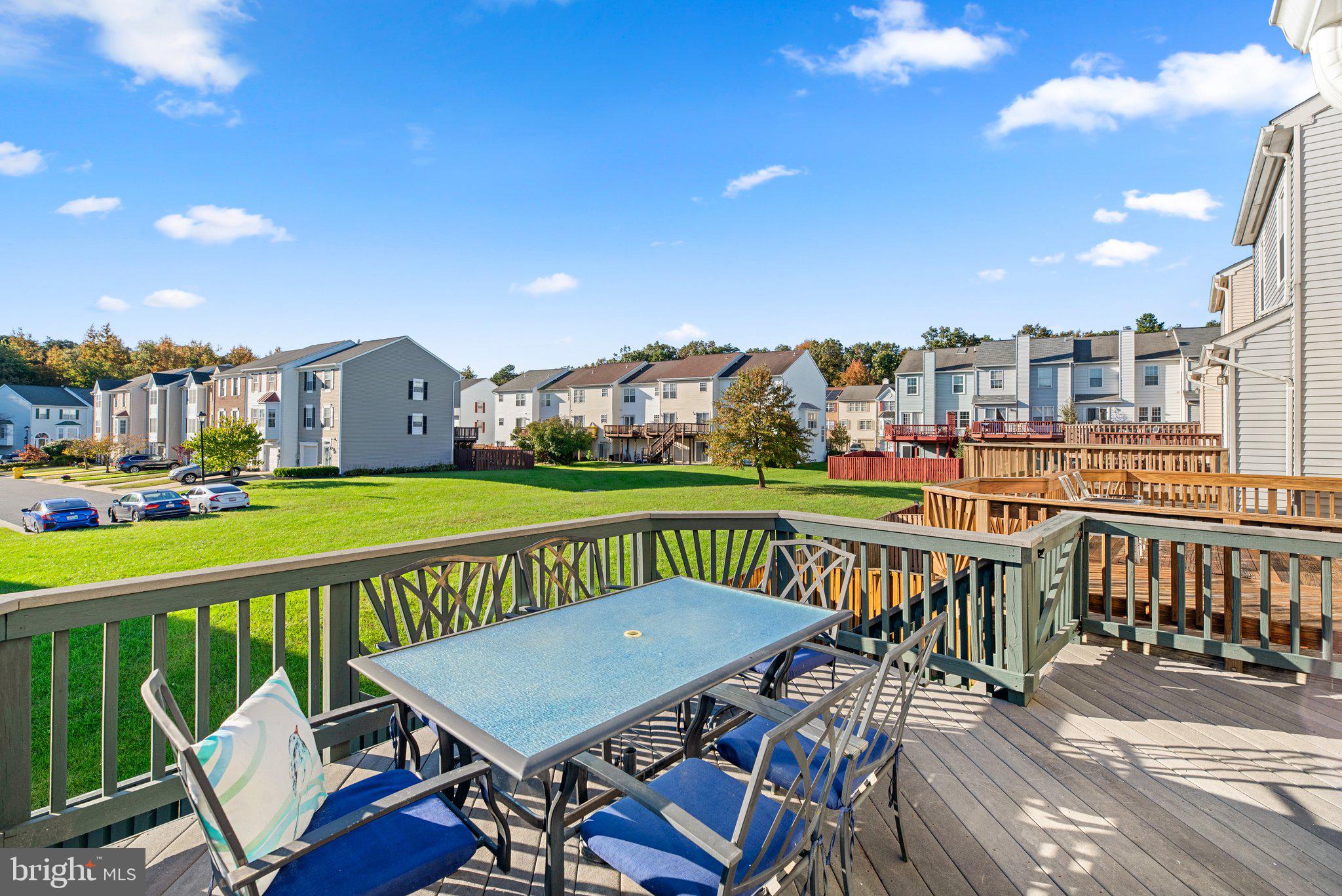 SEVEN OAKS - Residential