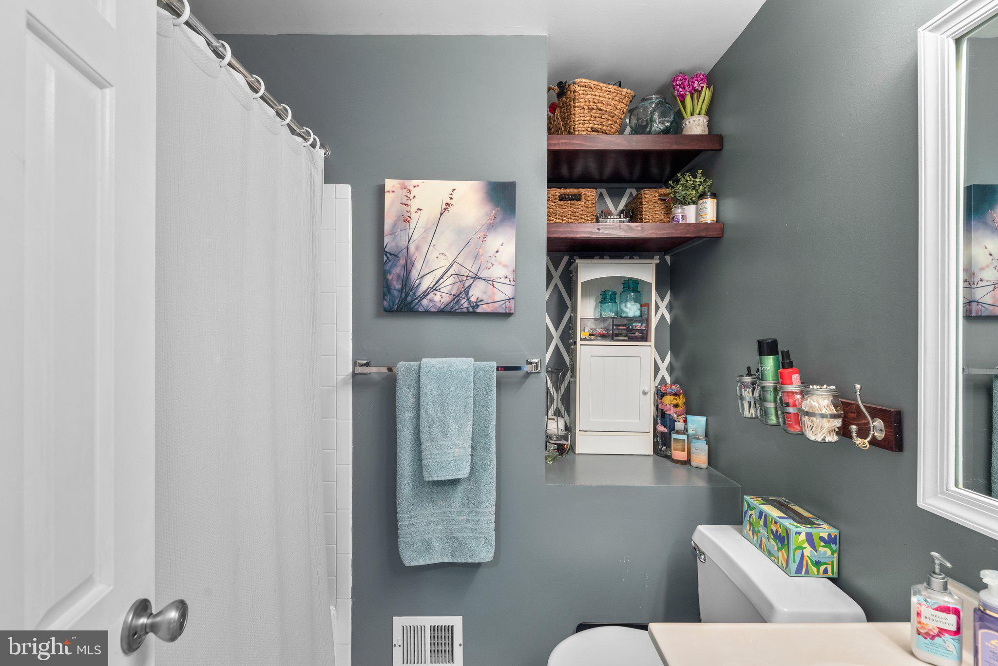 SEVEN OAKS - Residential