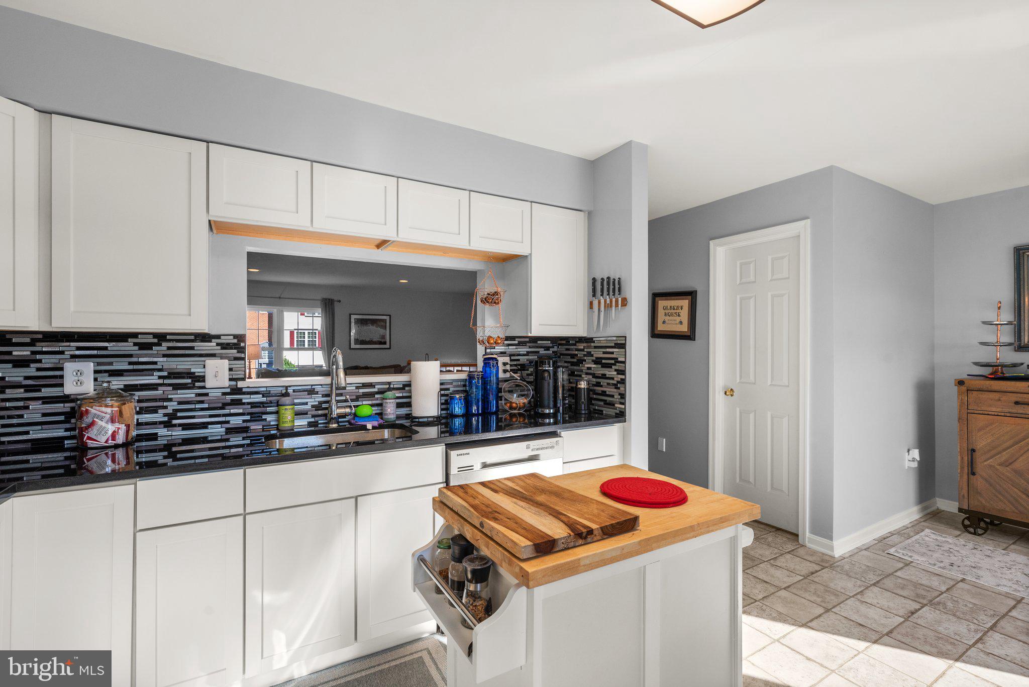 SEVEN OAKS - Residential