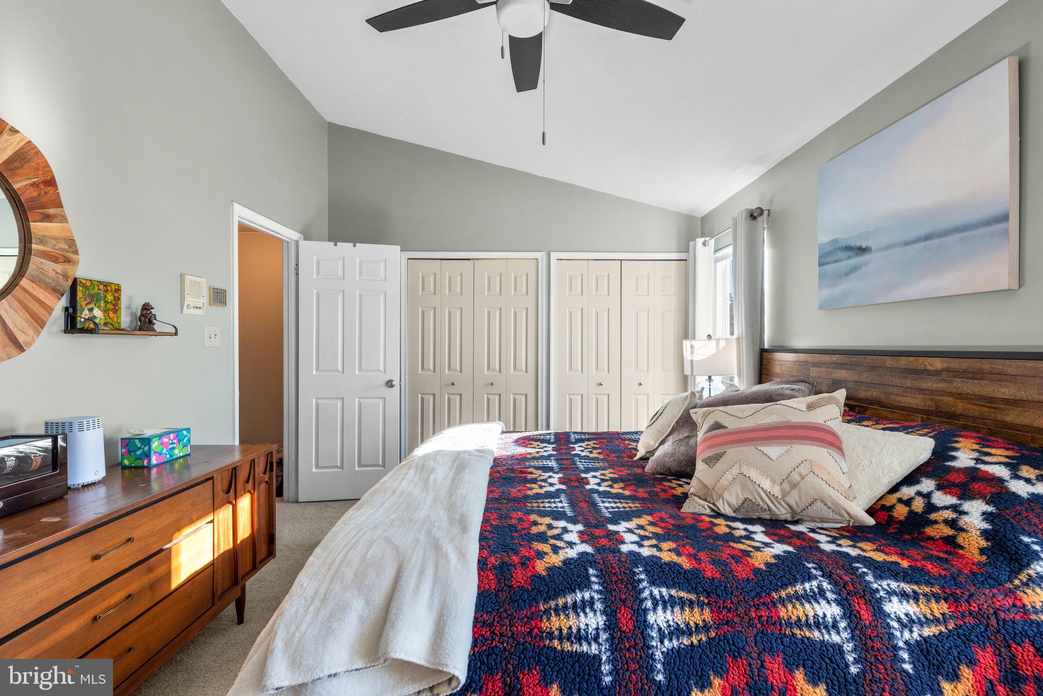 SEVEN OAKS - Residential