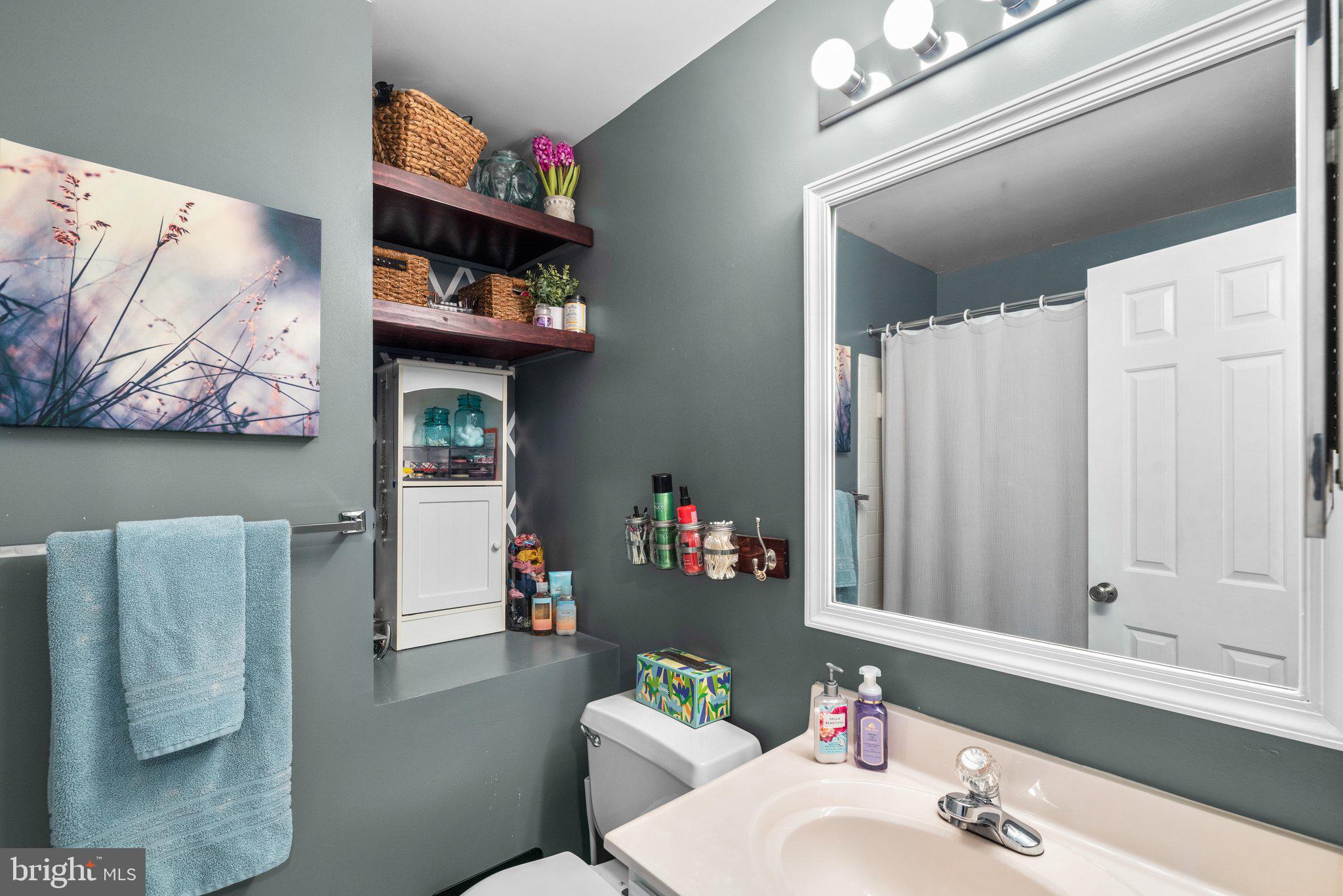 SEVEN OAKS - Residential