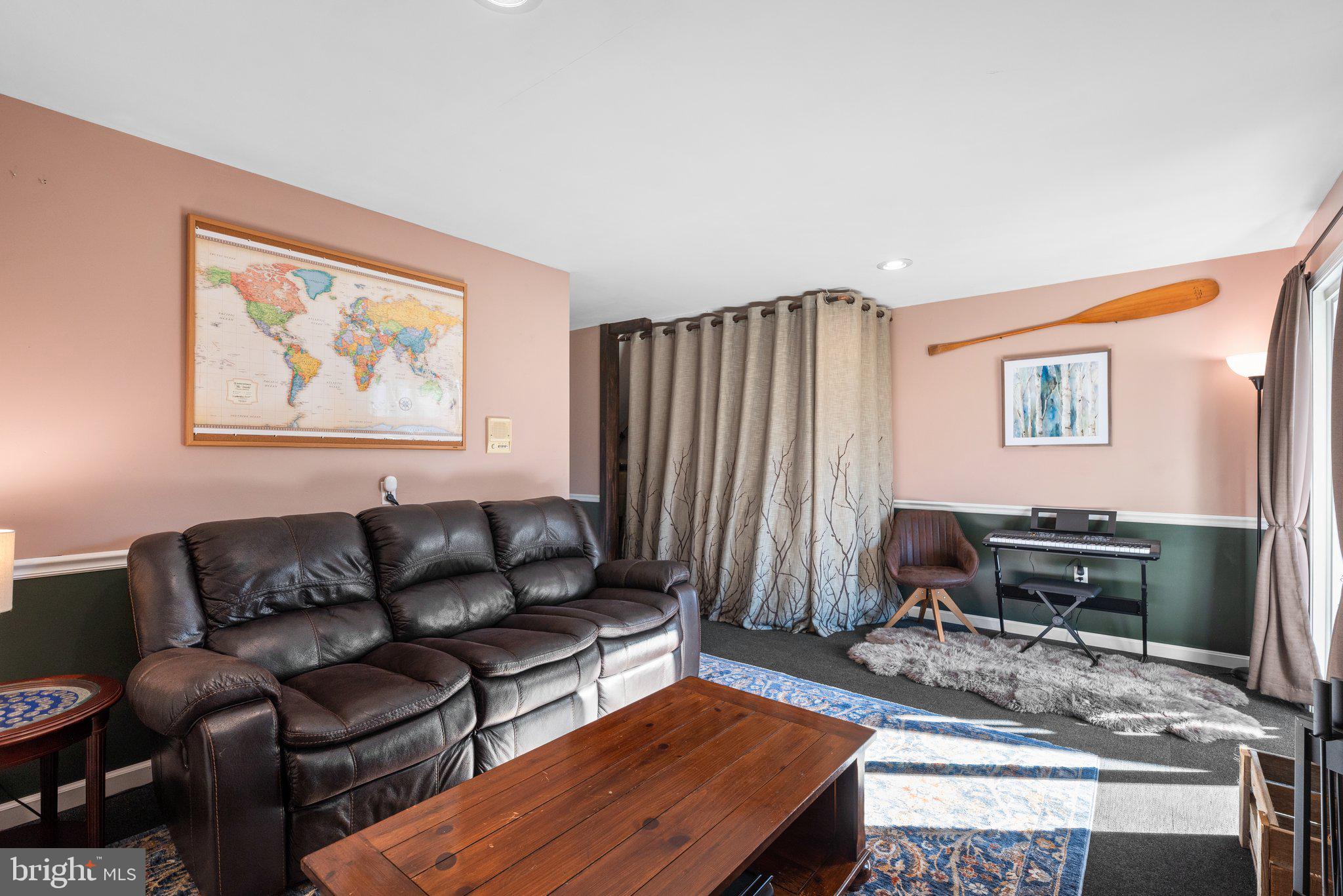 SEVEN OAKS - Residential