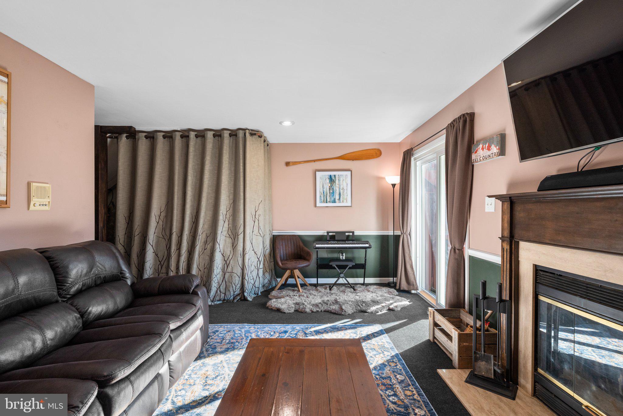 SEVEN OAKS - Residential