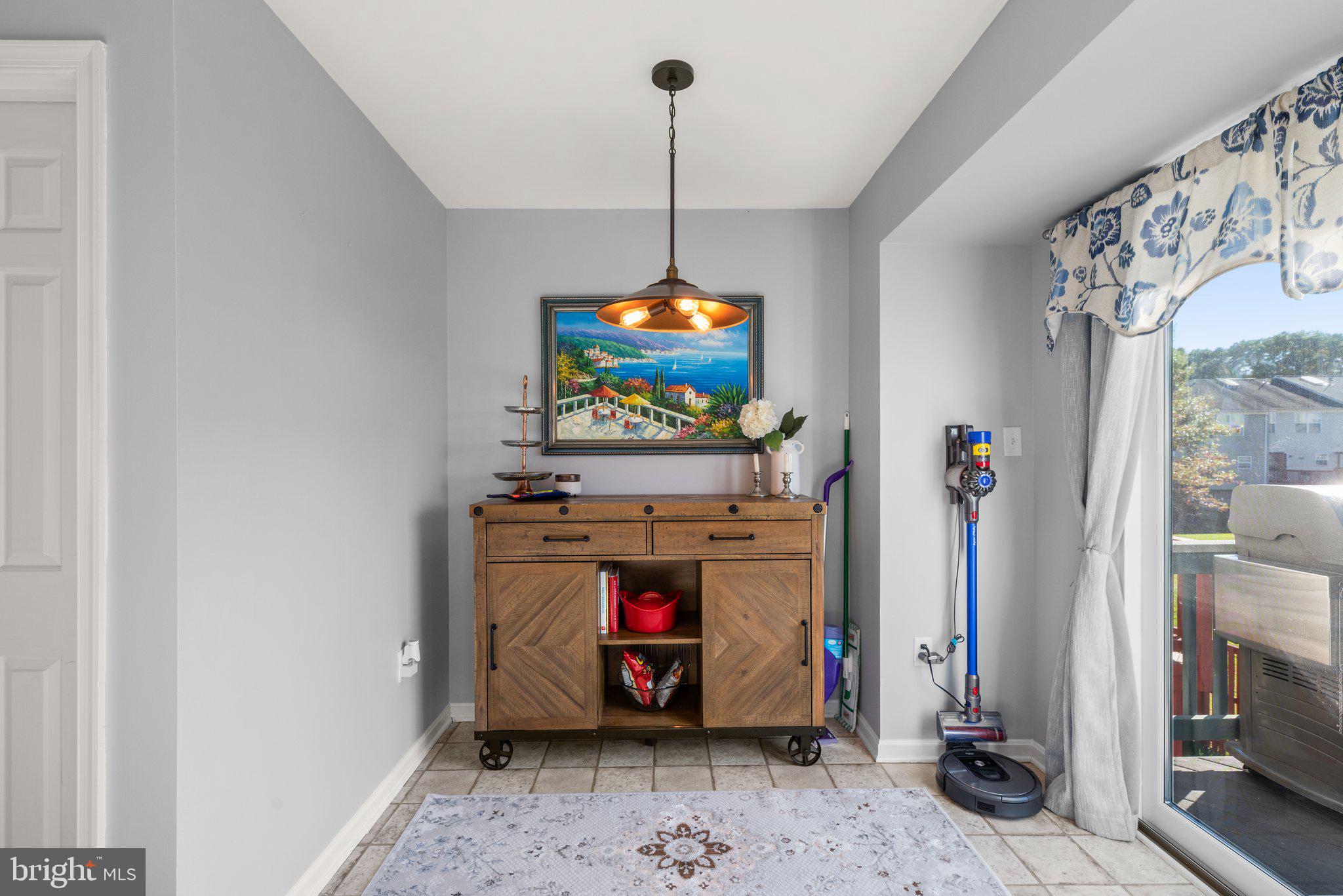 SEVEN OAKS - Residential