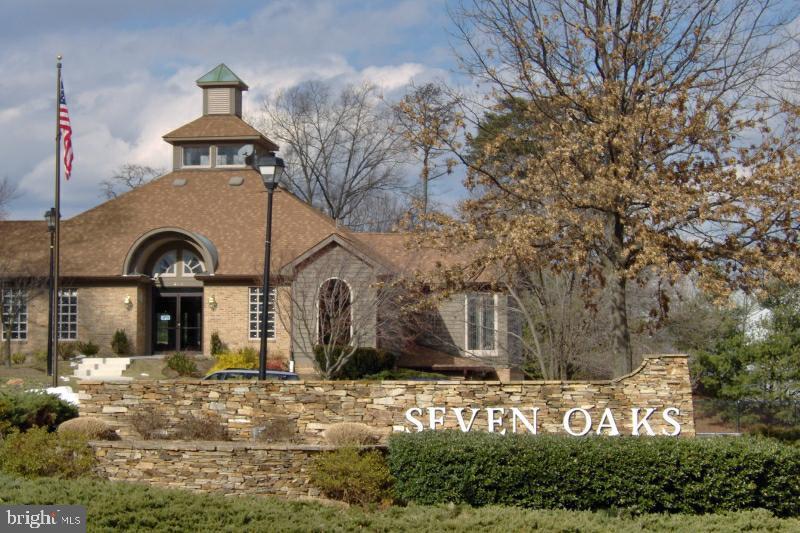 SEVEN OAKS - Residential