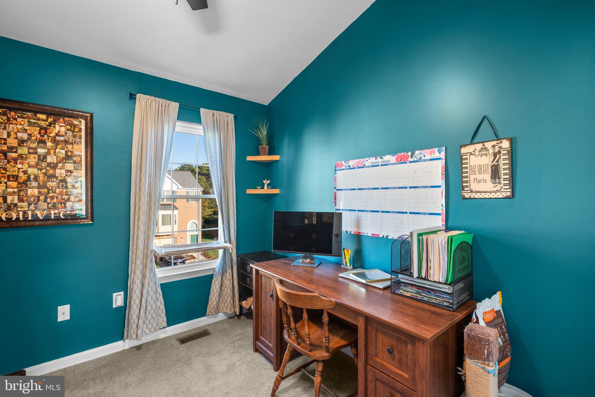 SEVEN OAKS - Residential