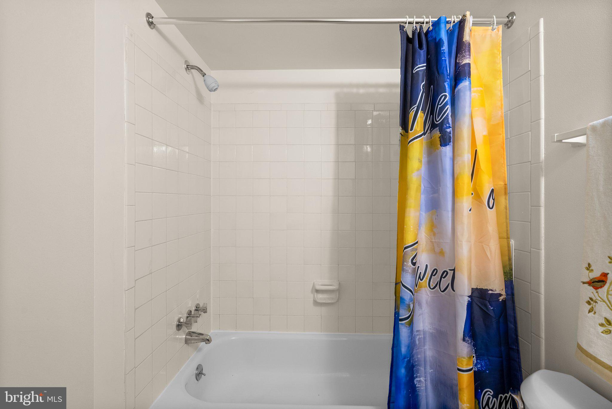 HYDE PARK - Residential Lease