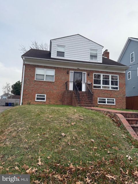 2404 1ST ROAD S ARLINGTON VA 22204