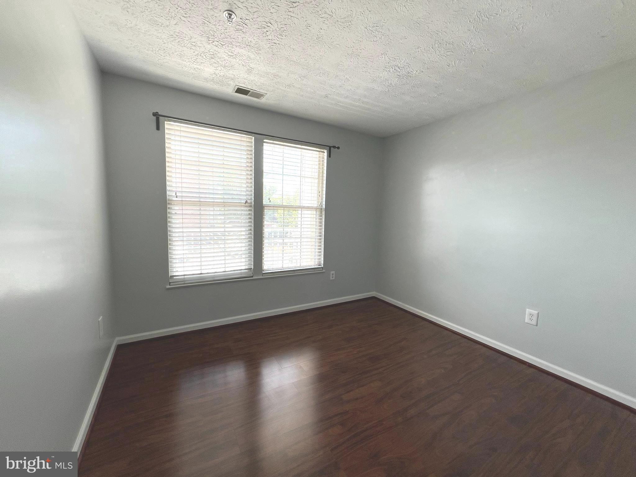 PINEY ORCHARD - Residential Lease