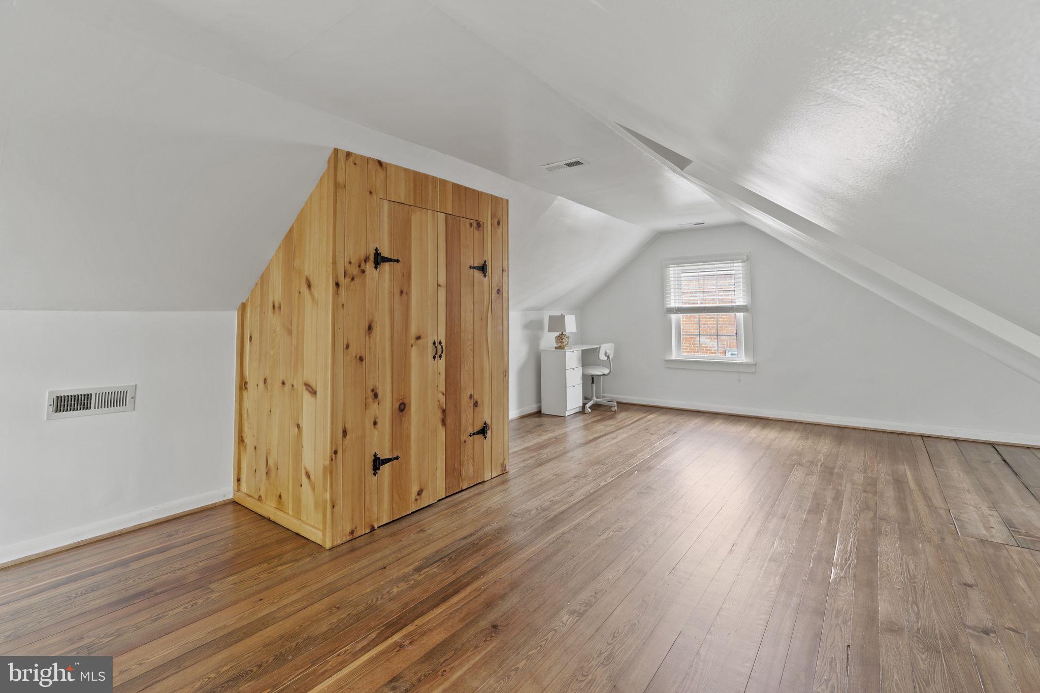 ROSEMONT - Residential