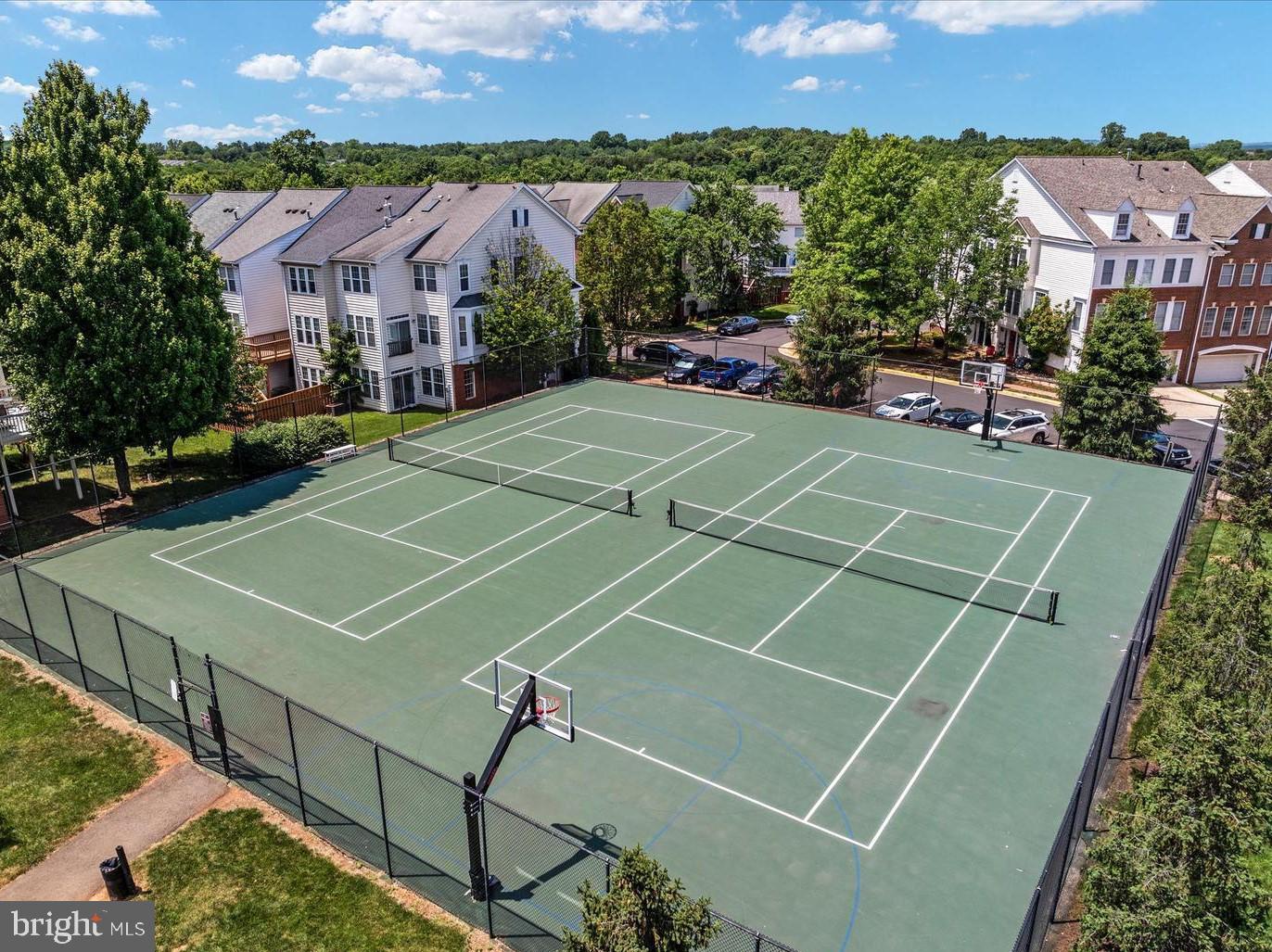 POTOMAC LAKES - Residential