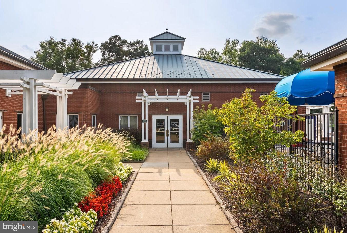 POTOMAC LAKES - Residential