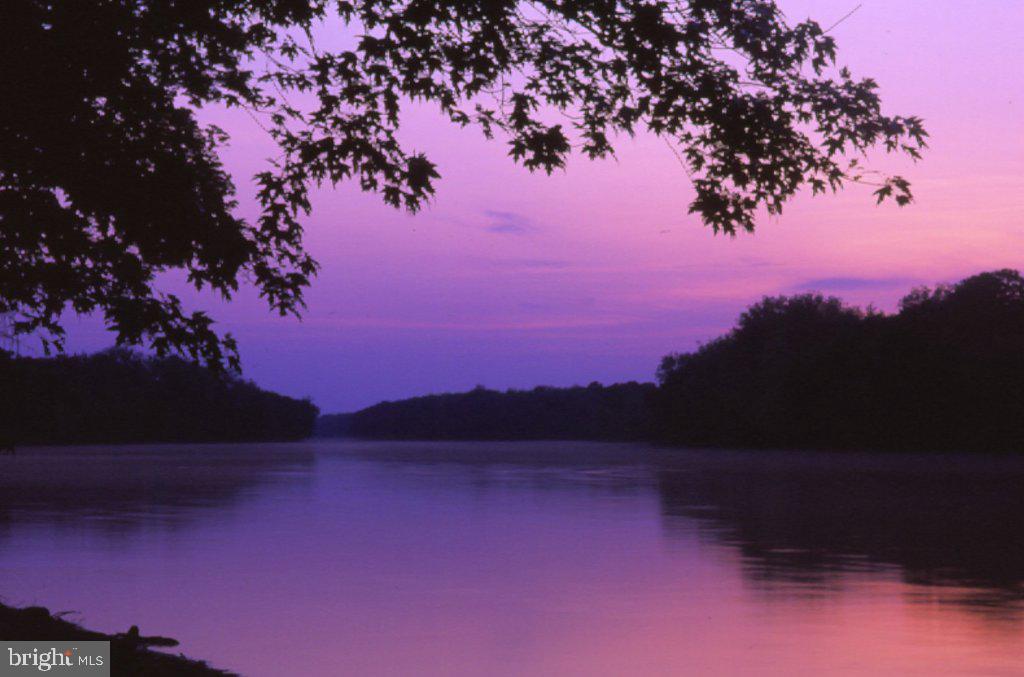 POTOMAC LAKES - Residential