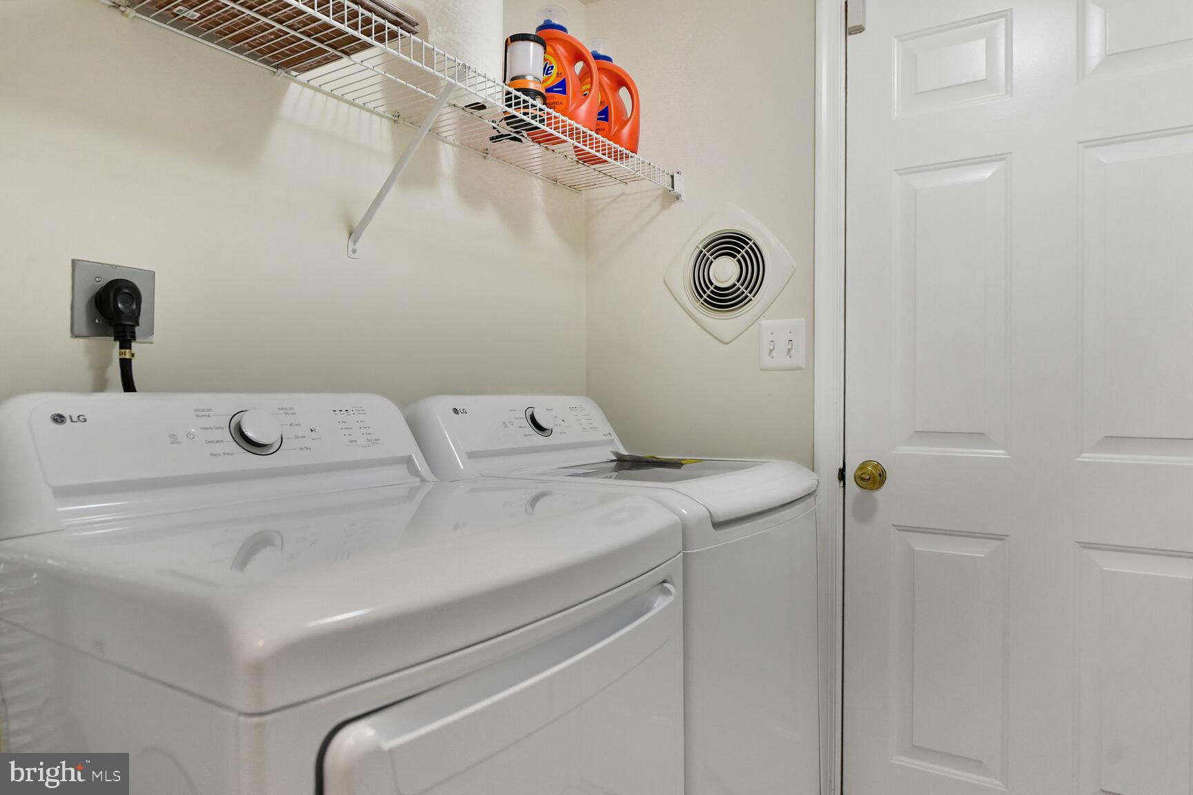 POTOMAC LAKES - Residential