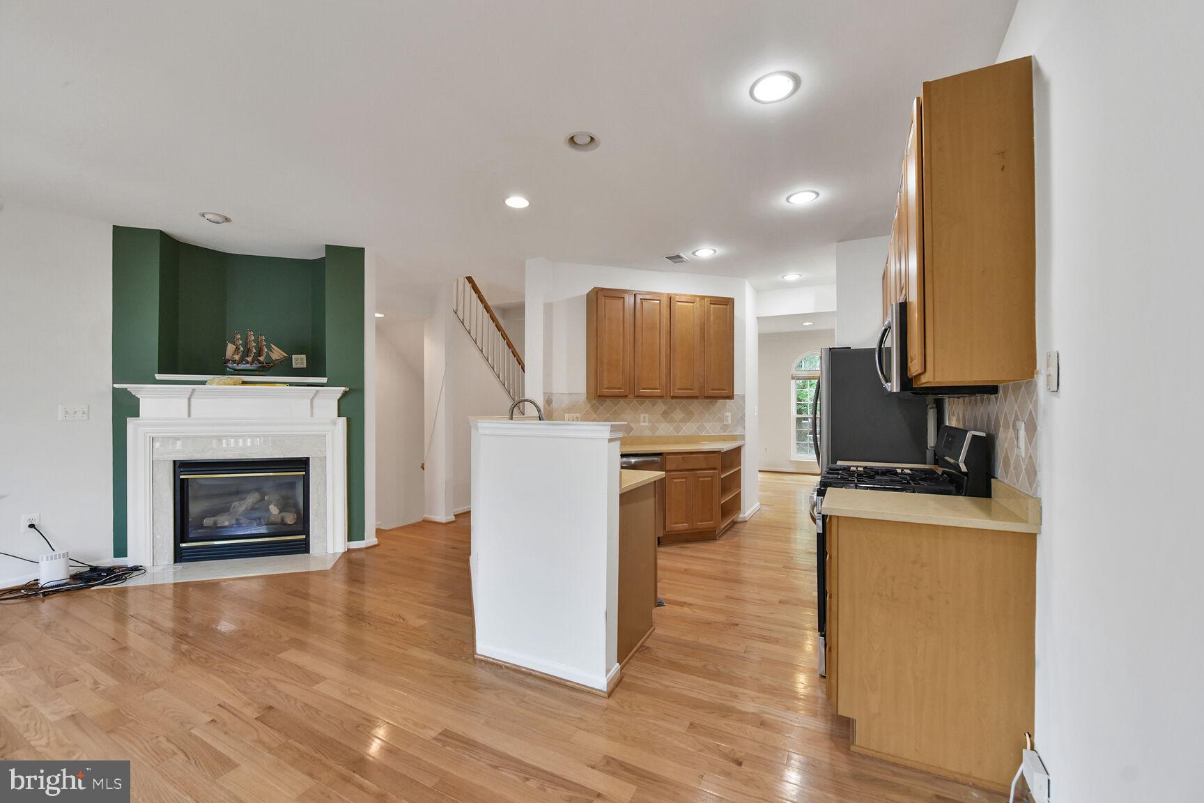 POTOMAC LAKES - Residential