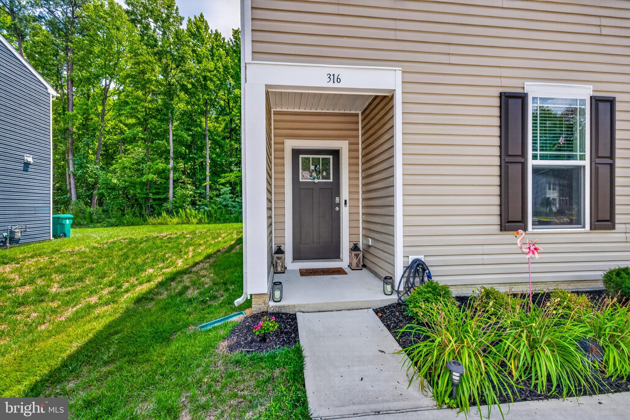 316 CURRANT CIRCLE