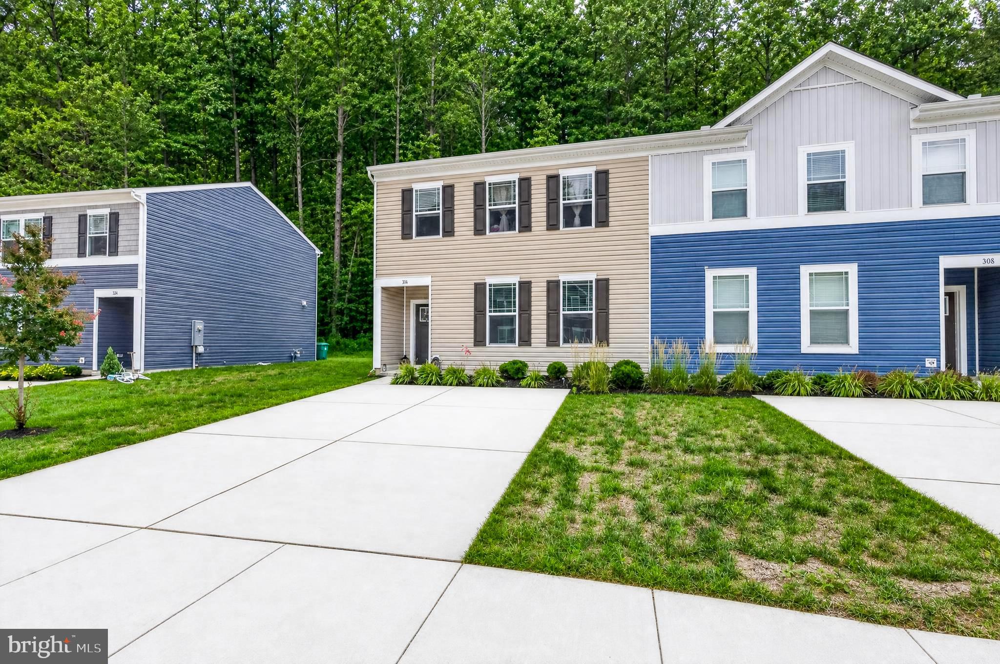 316 CURRANT CIRCLE