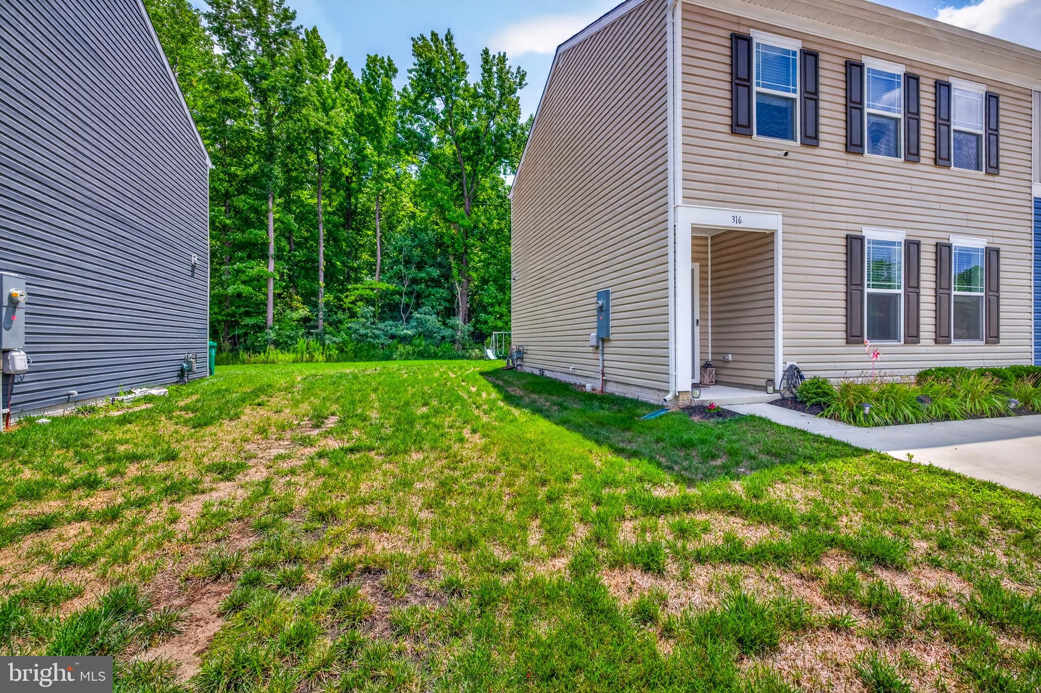 316 CURRANT CIRCLE