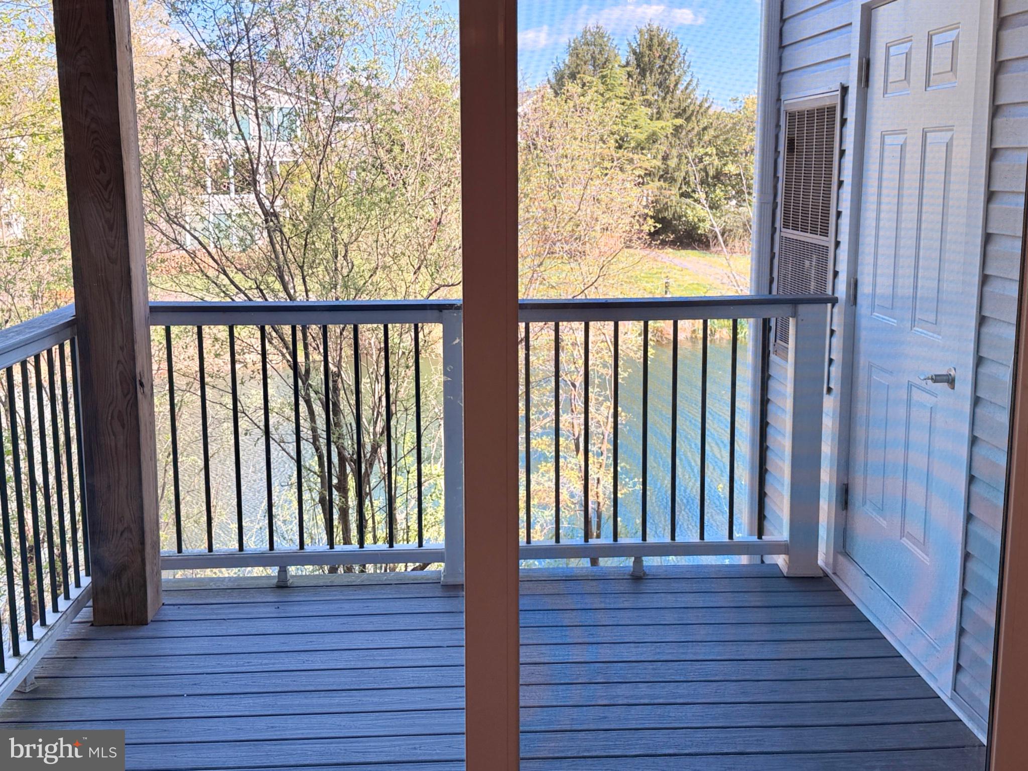 ASHBURN VILLAGE - Residential