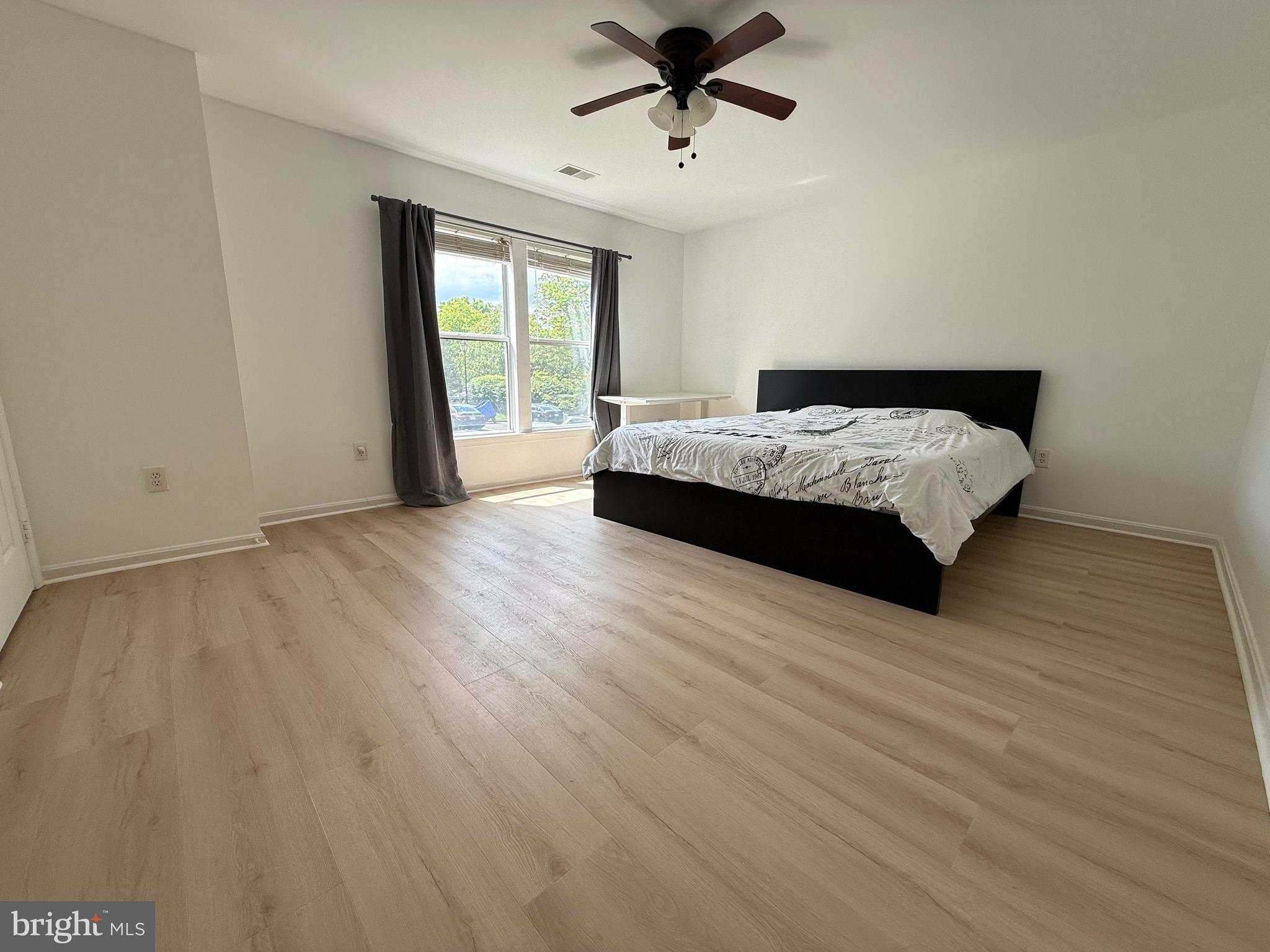 ASHBURN VILLAGE - Residential