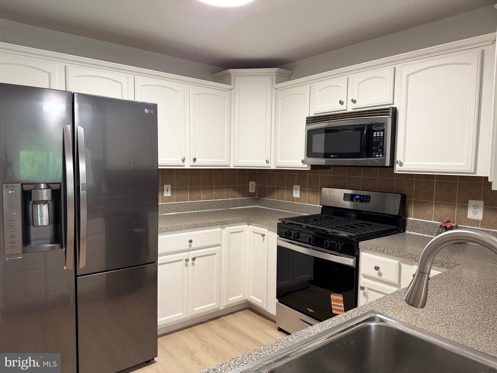 ASHBURN VILLAGE - Residential