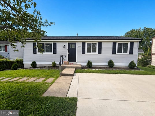 8107 BROWN CT, ALEXANDRIA, VA 22306 - Image 2e3e9e85ff256721c27cfdd5116e85d9/1189178814