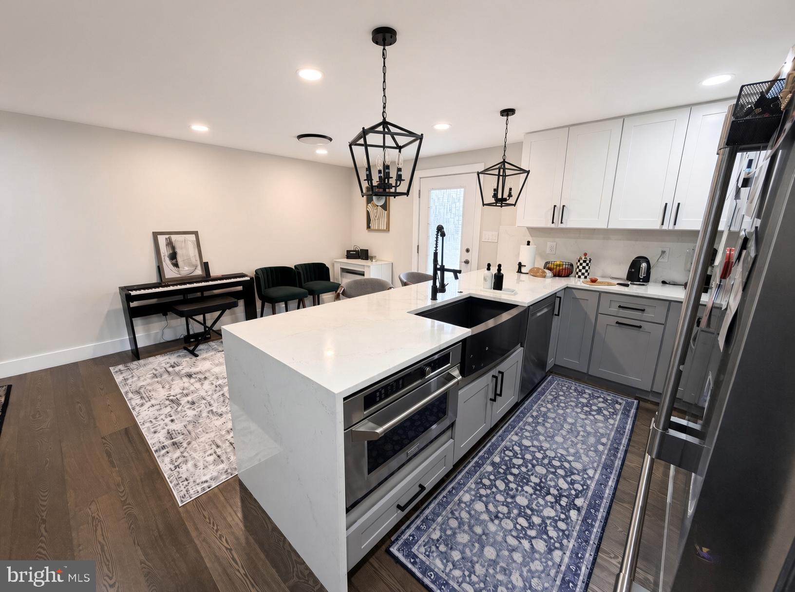 8107 BROWN COURT