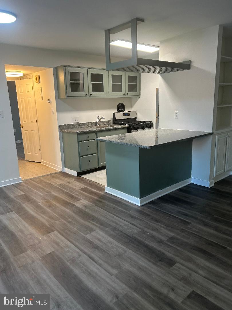 3419 UNIVERSITY BOULEVARD W 103