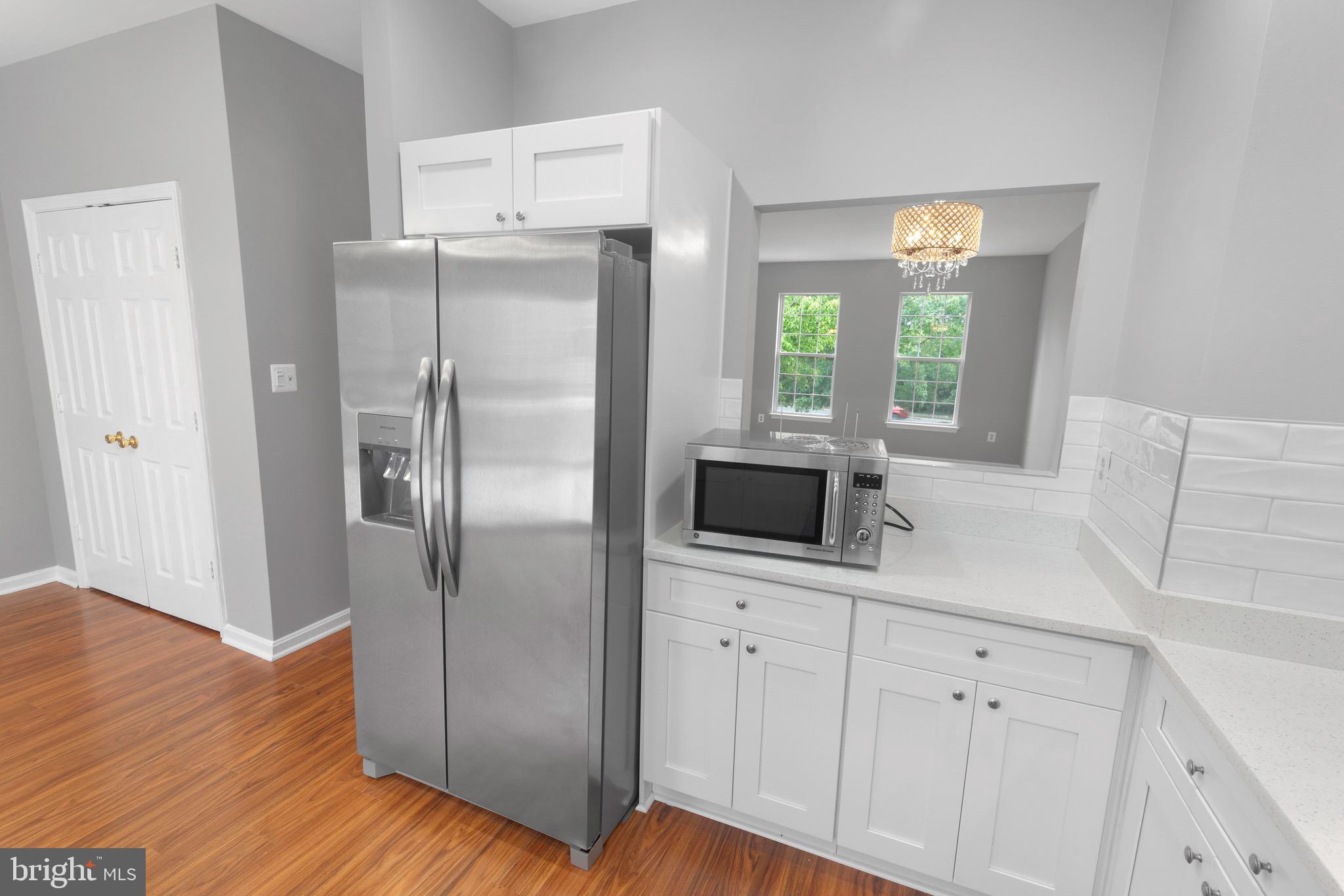 2447 CLOVER FIELD CIRCLE
