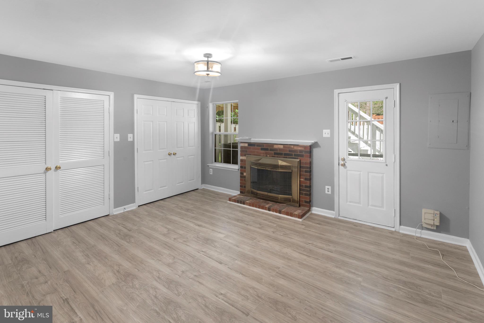 MCNAIR FARMS LANDBAY 11 - Residential