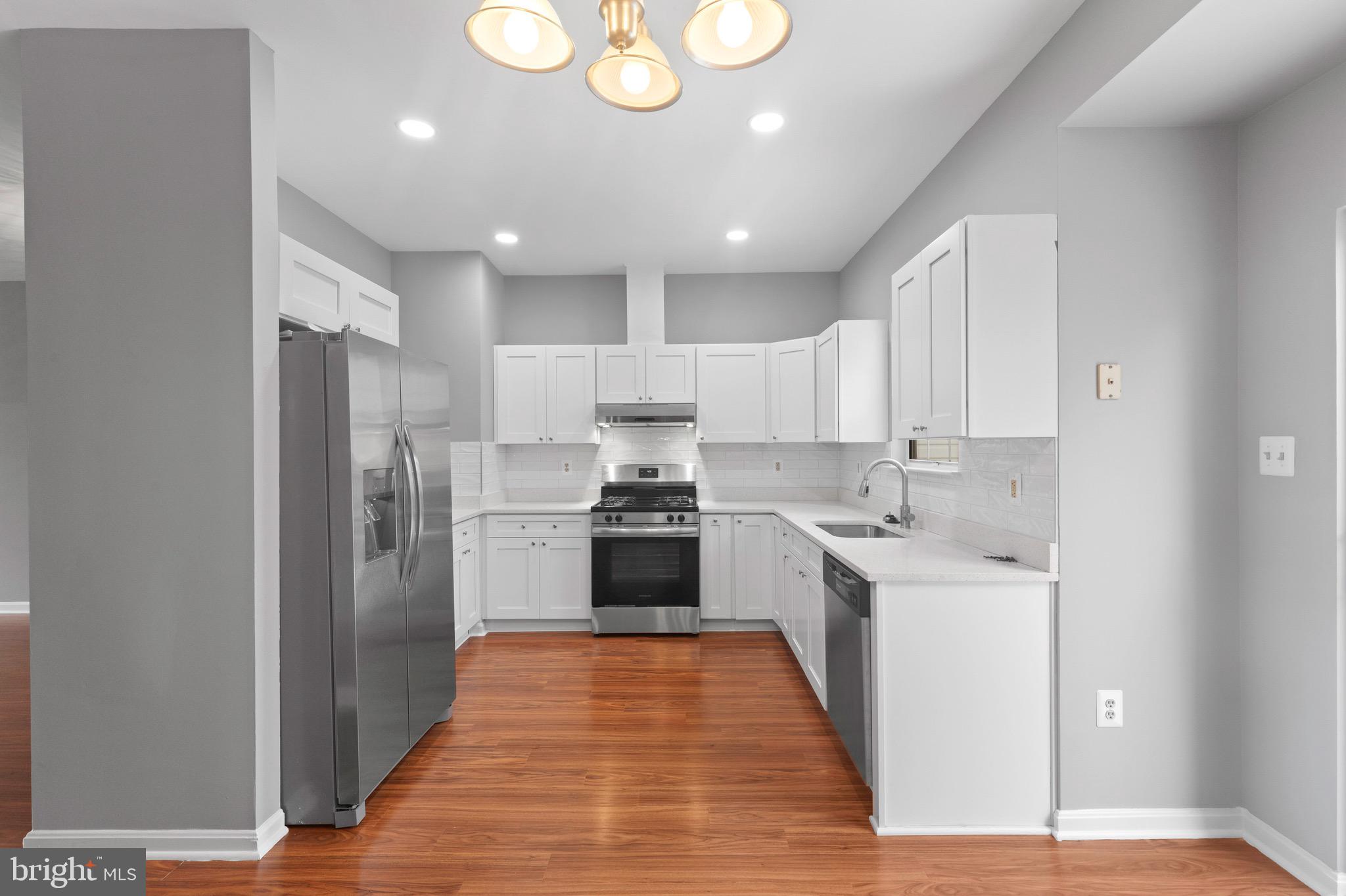 2447 CLOVER FIELD CIRCLE