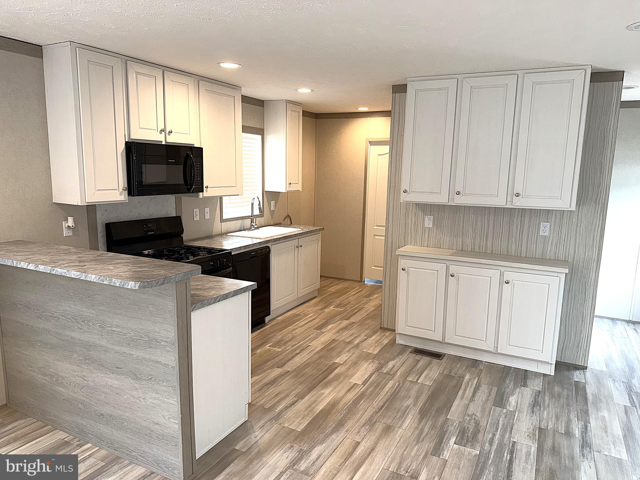 7810 CLARK ROAD D54