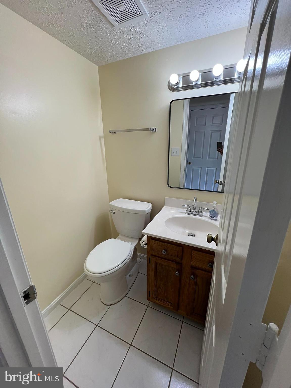 CABIN CREEKWOOD - Residential Lease