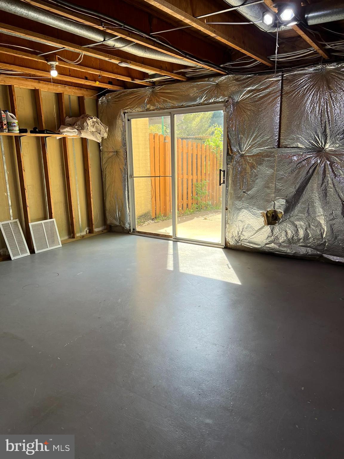 CABIN CREEKWOOD - Residential Lease