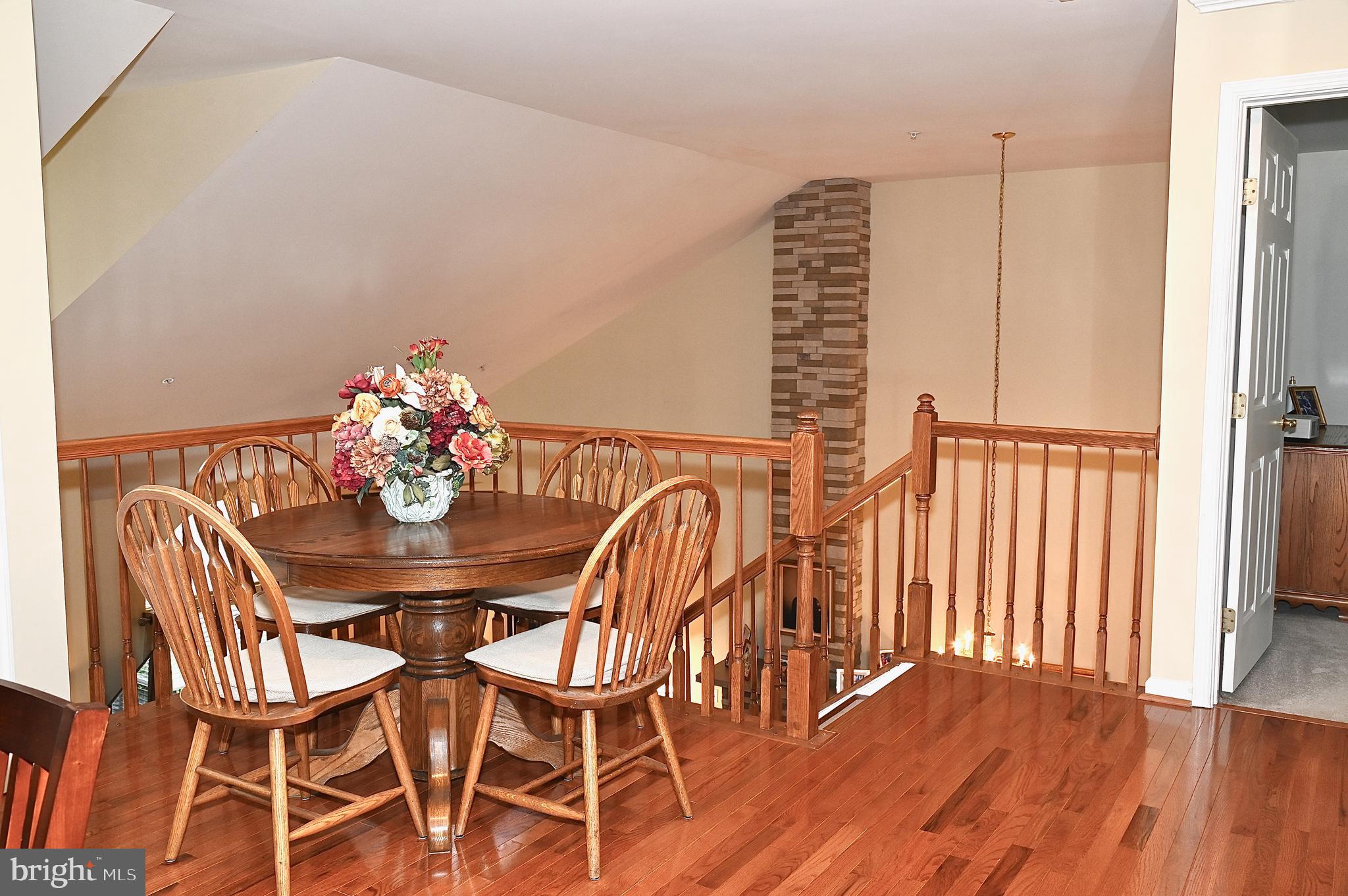 SUFFIELD MEADOWS - Residential