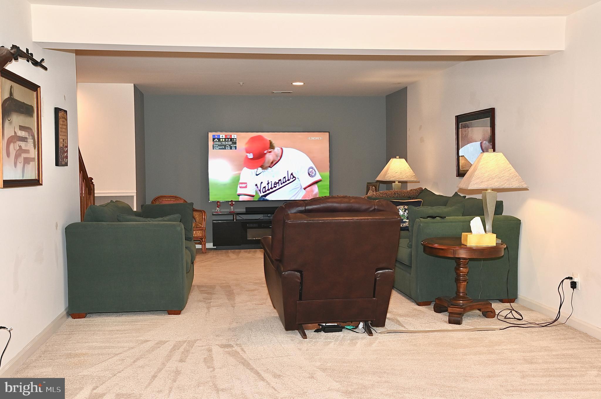 SUFFIELD MEADOWS - Residential