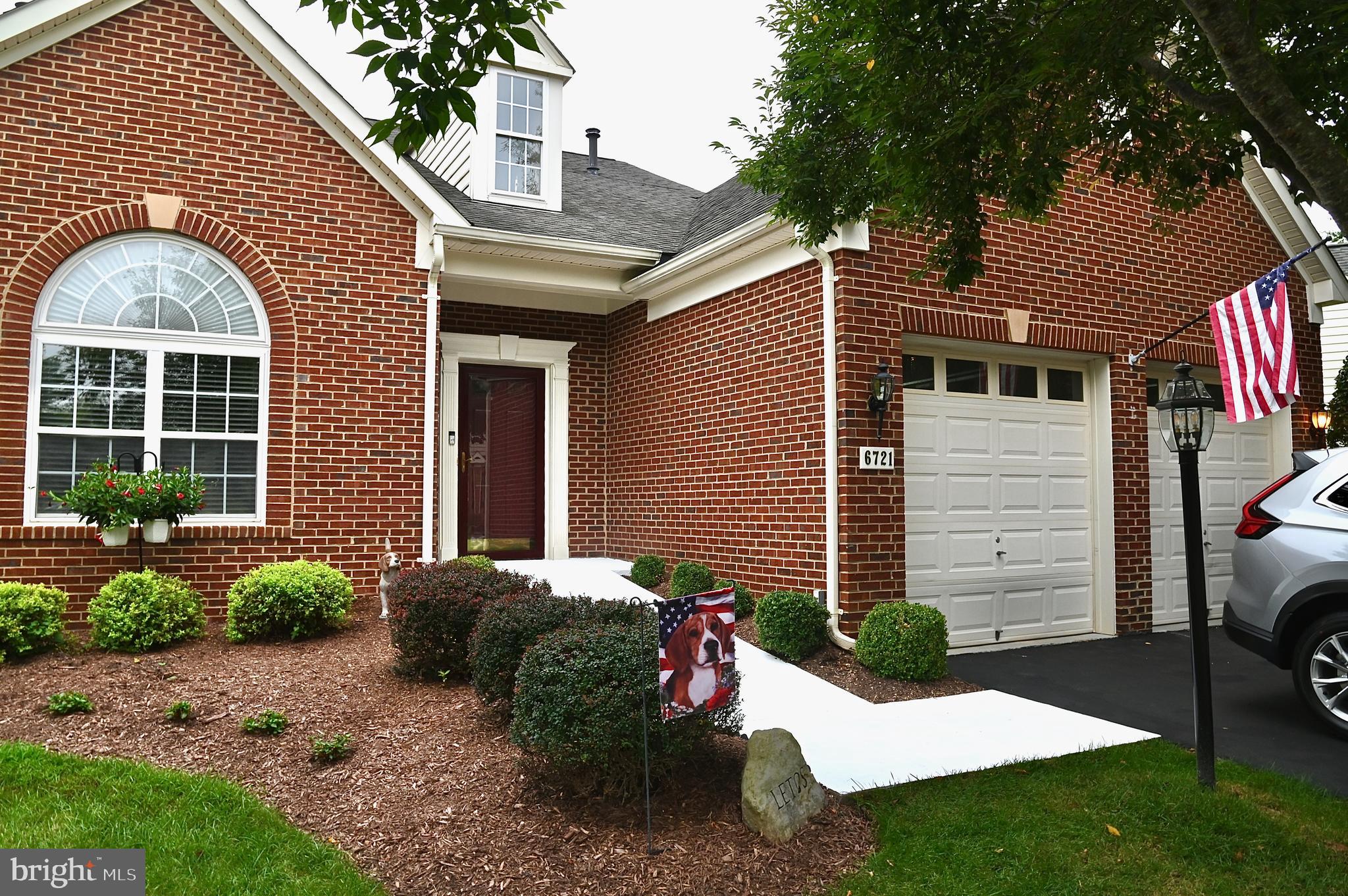 SUFFIELD MEADOWS - Residential