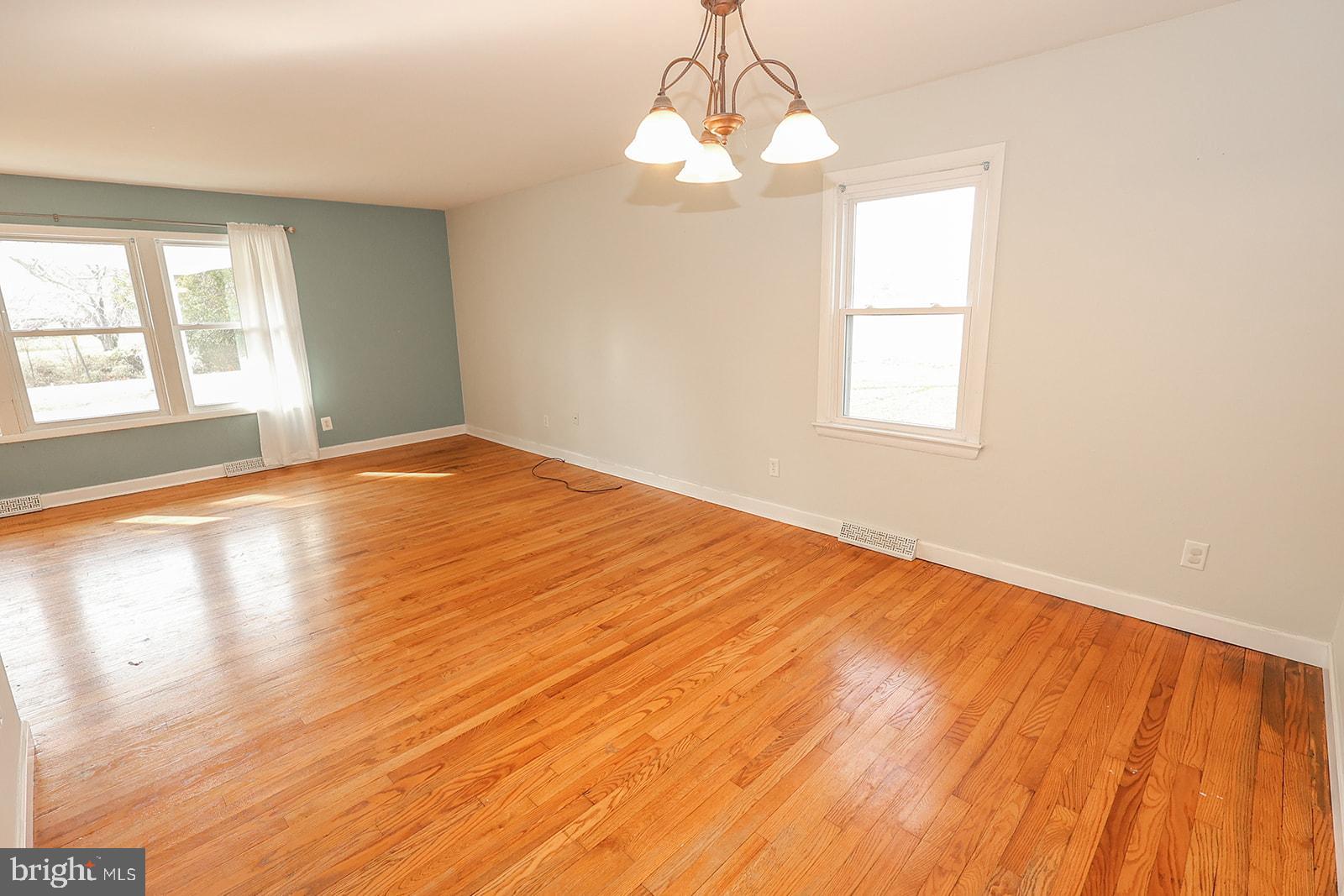 BRETON BAY ESTATES - Residential