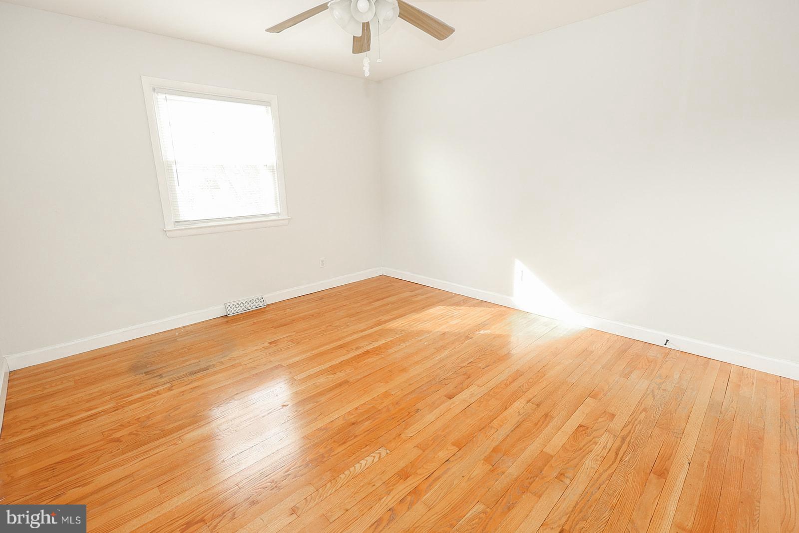 BRETON BAY ESTATES - Residential