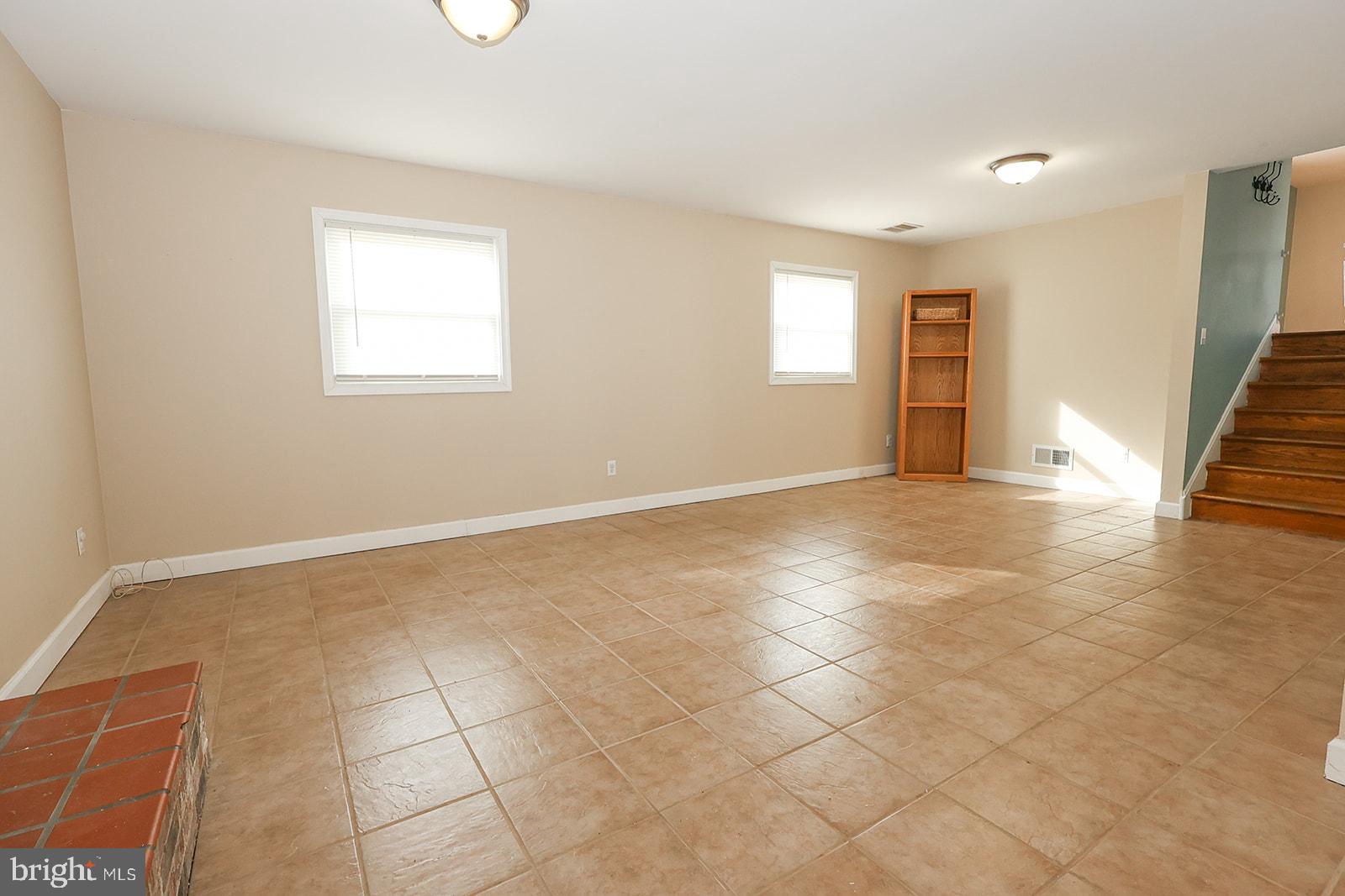 BRETON BAY ESTATES - Residential