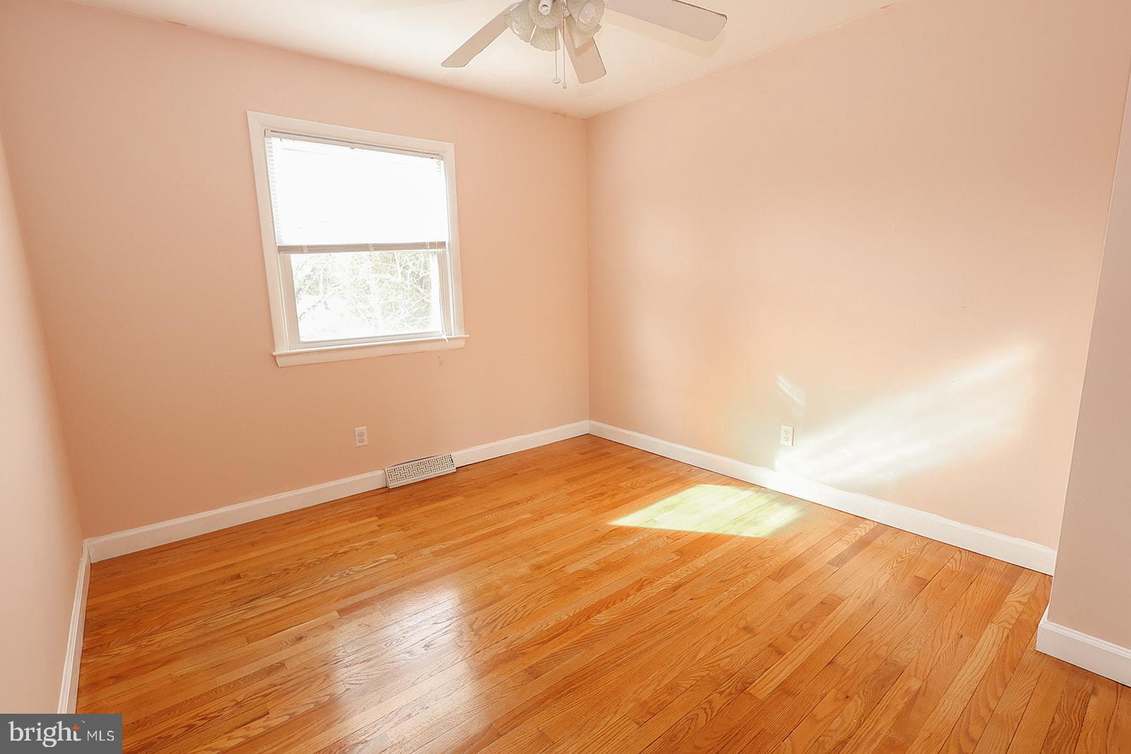 BRETON BAY ESTATES - Residential