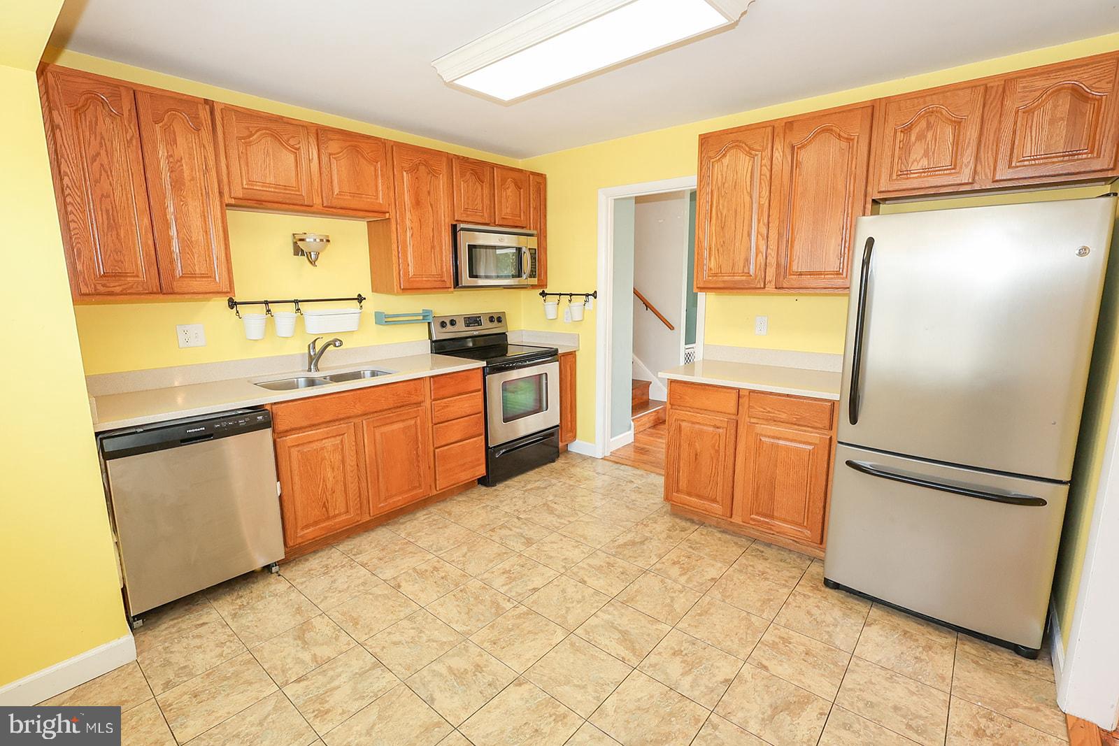 BRETON BAY ESTATES - Residential