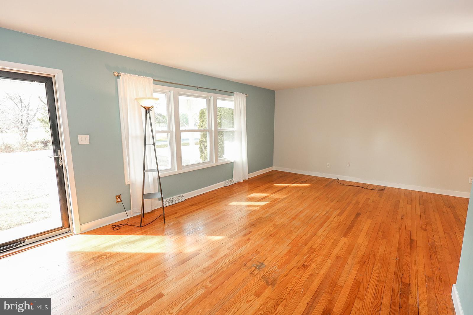 BRETON BAY ESTATES - Residential