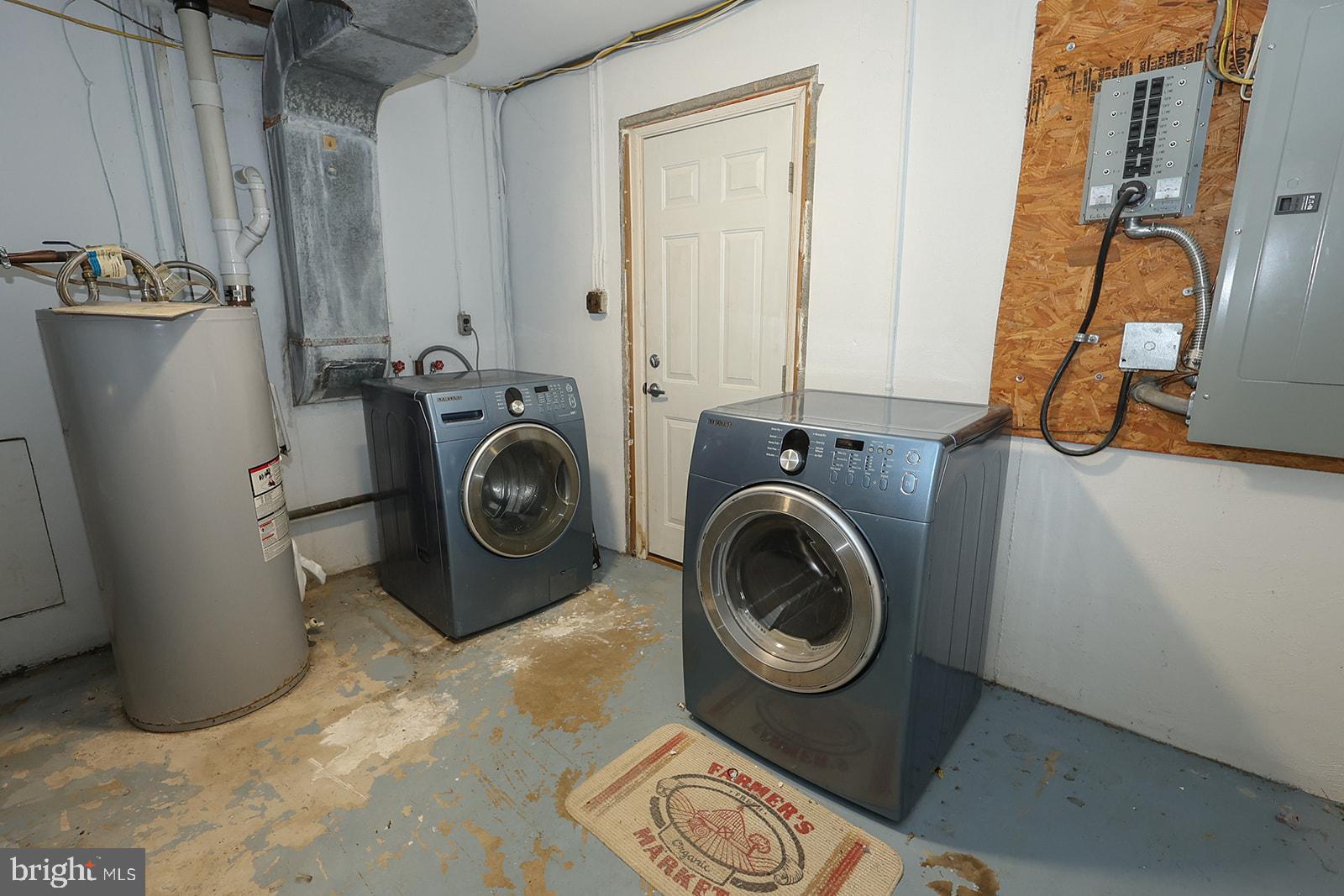 BRETON BAY ESTATES - Residential