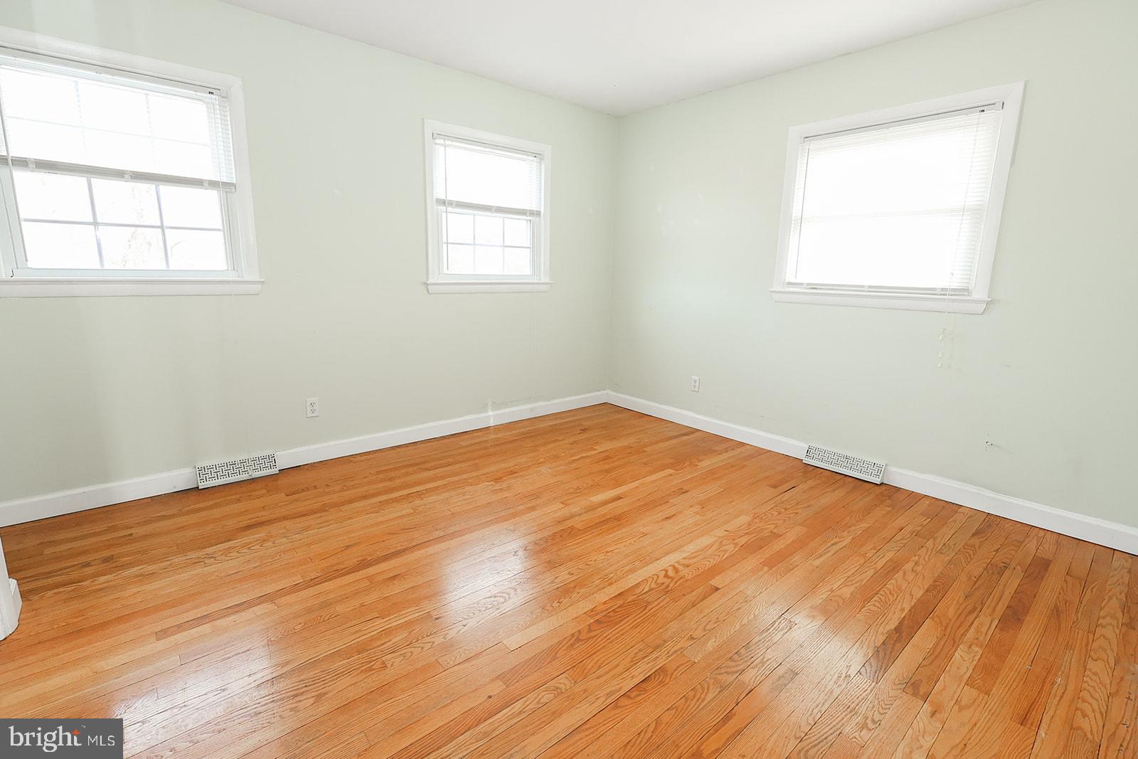 BRETON BAY ESTATES - Residential