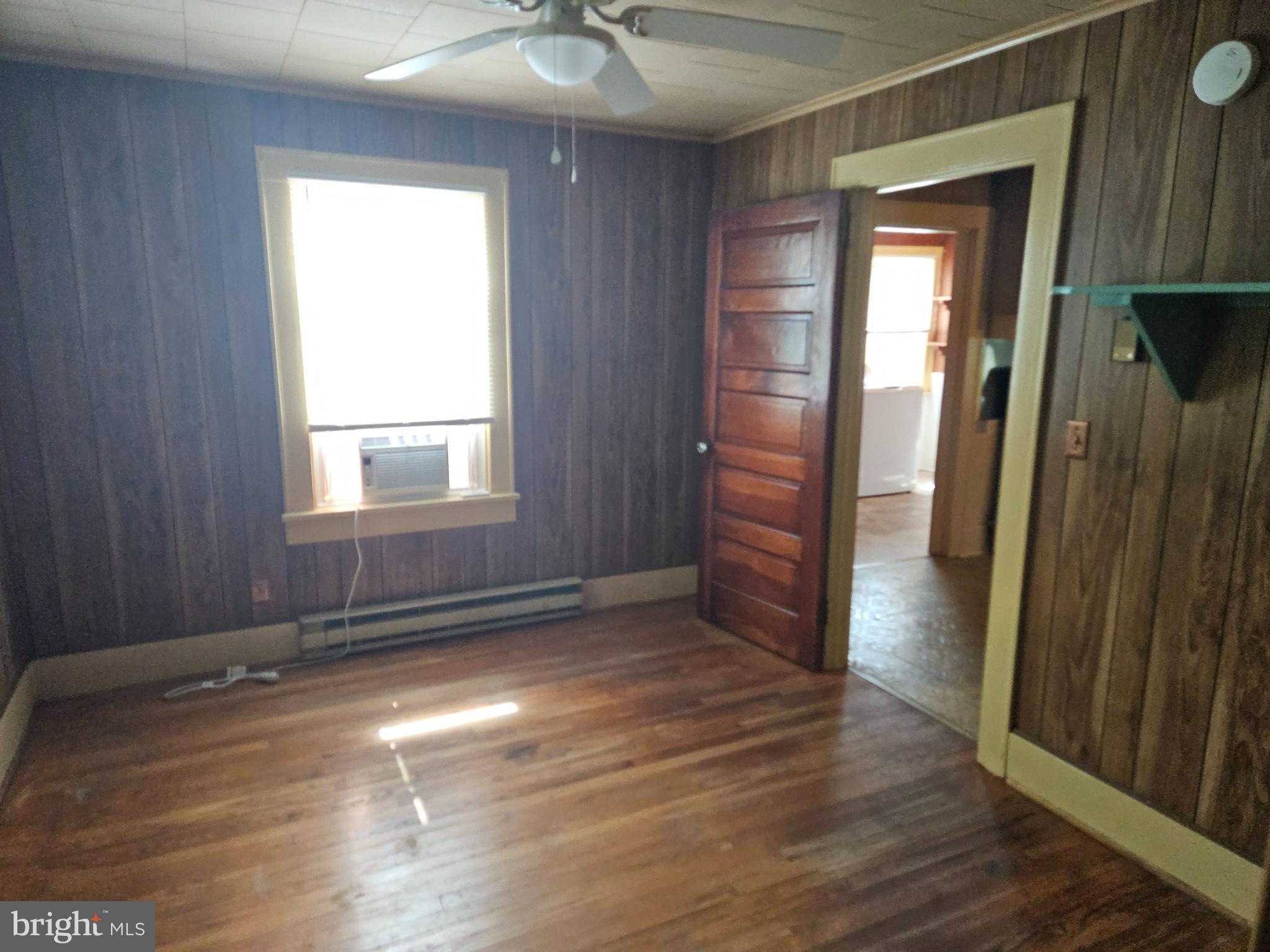 546 N 6TH STREET