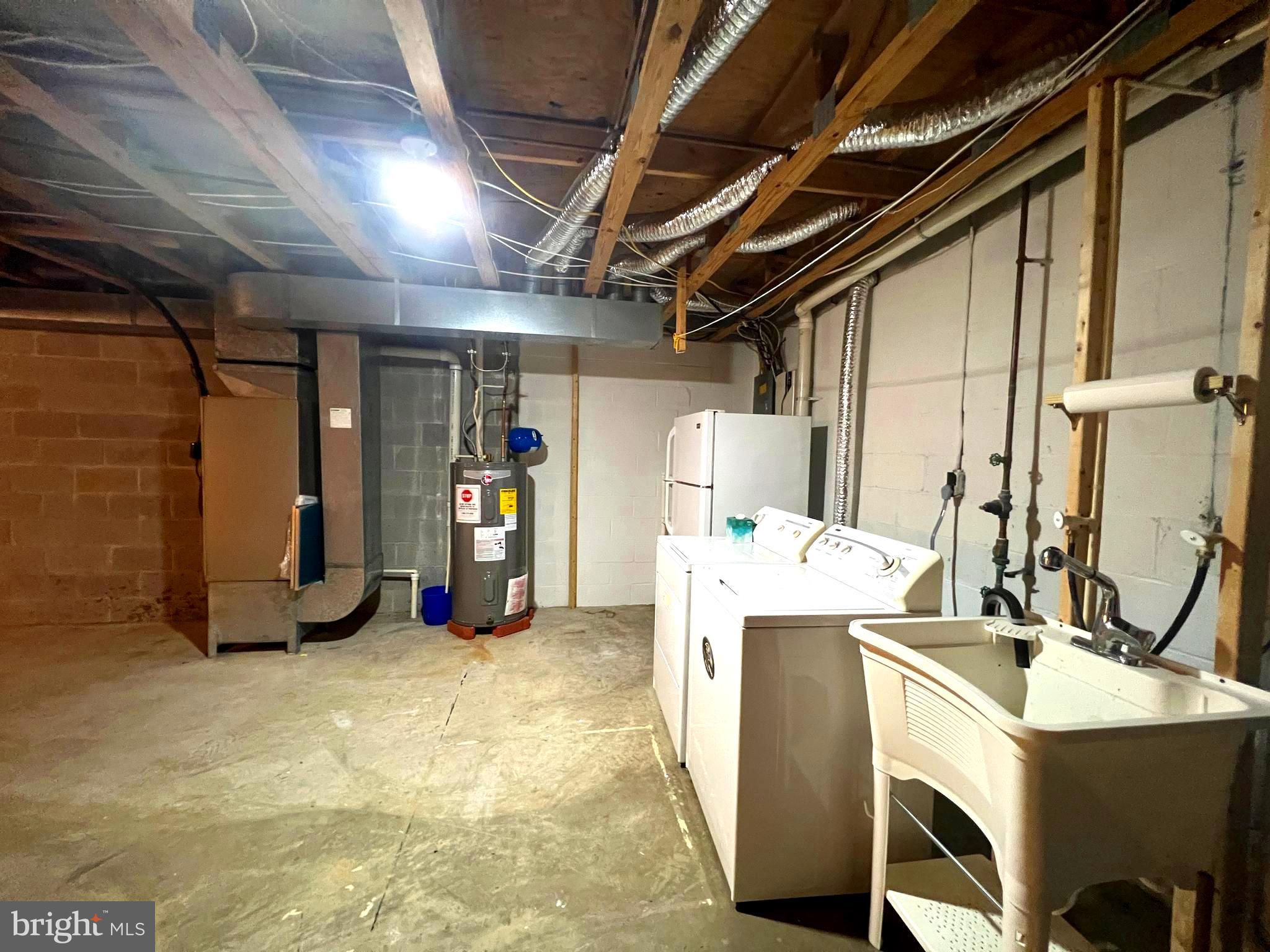 FOXBOROUGH FARMS - Residential Lease