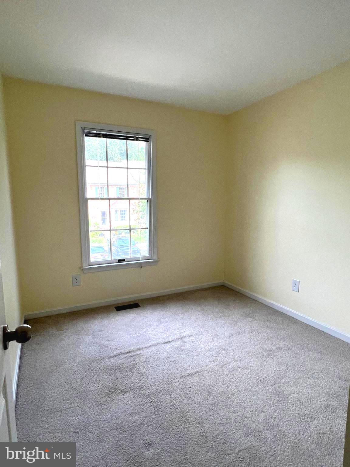 FOXBOROUGH FARMS - Residential Lease